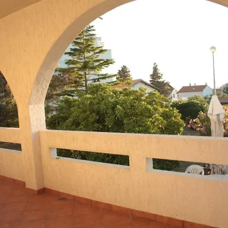 Apartman Apartment *